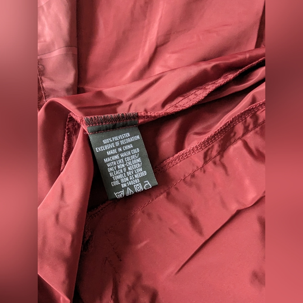 Beautiful Giant unisex camo Red Full-Zip Hooded Lightweight Windbreaker Size S. - Picture 9 of 9